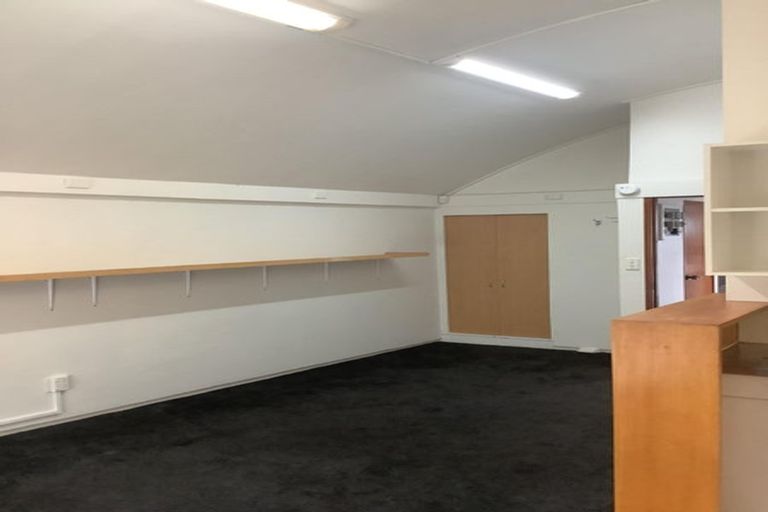 Photo of property in 1/136 Holly Road, St Albans, Christchurch, 8014