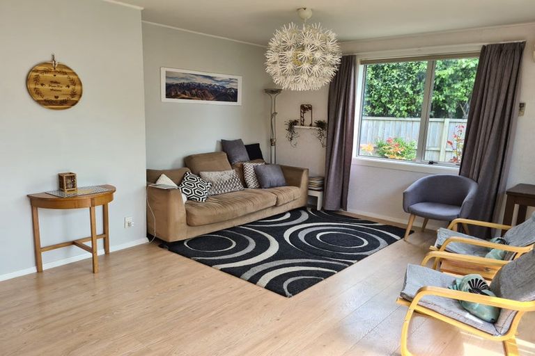 Photo of property in 16 Guildford Street, Burnside, Christchurch, 8053