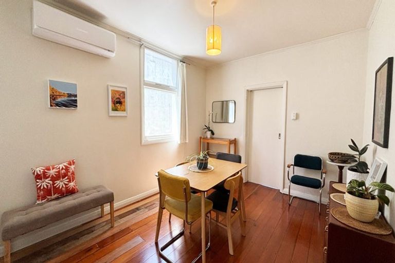 Photo of property in 320 Adelaide Road, Newtown, Wellington, 6021