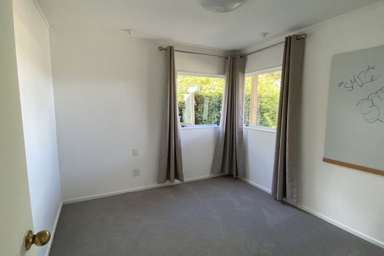 Photo of property in 1a Wiriana Place, Stanmore Bay, Whangaparaoa, 0932