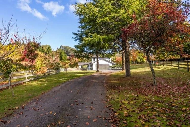 Photo of property in 253 Mapara Road, Acacia Bay, Taupo, 3385