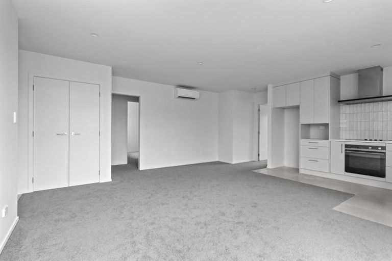 Photo of property in 2 Kimbolton Street, Rototuna North, Hamilton, 3210
