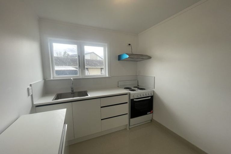 Photo of property in 33 Reid Road, New Lynn, Auckland, 0600