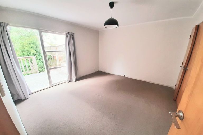 Photo of property in 2/73 Newhaven Terrace, Mairangi Bay, Auckland, 0630