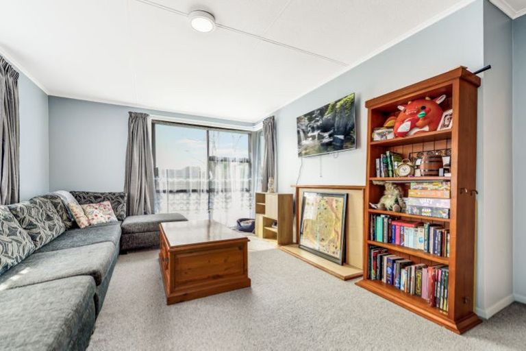 Photo of property in 40 Montgomery Crescent, Bader, Hamilton, 3206