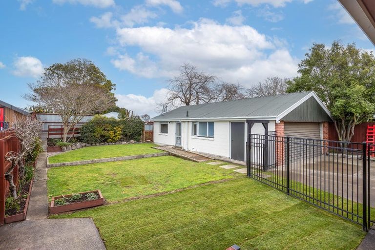 Photo of property in 239a Lake Terrace Road, Shirley, Christchurch, 8061