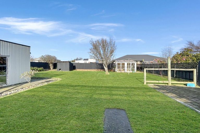 Photo of property in 17 Renfrew Street, Waikiwi, Invercargill, 9810