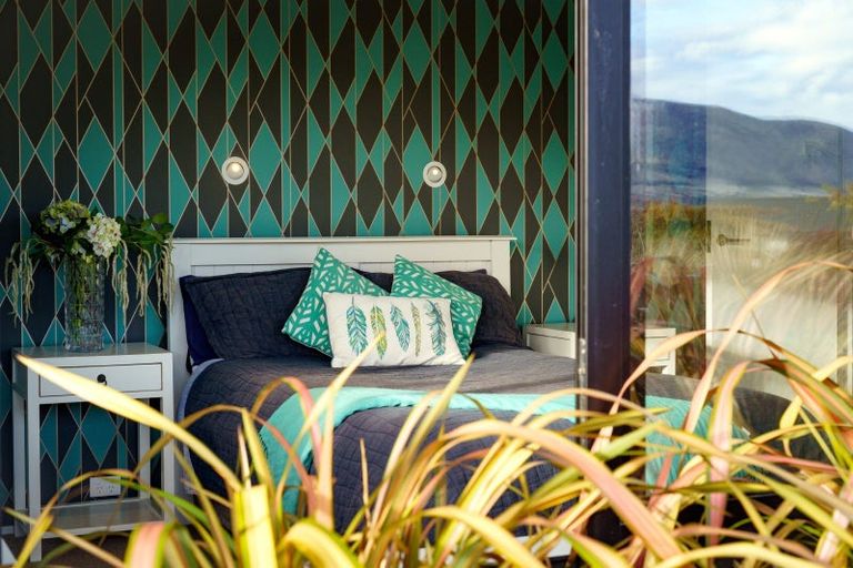 Photo of property in 9 Forest Heights, Wanaka, 9305