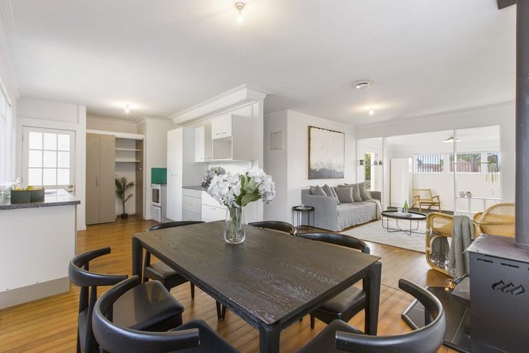 Photo of property in 161 Birkdale Road, Birkdale, Auckland, 0626