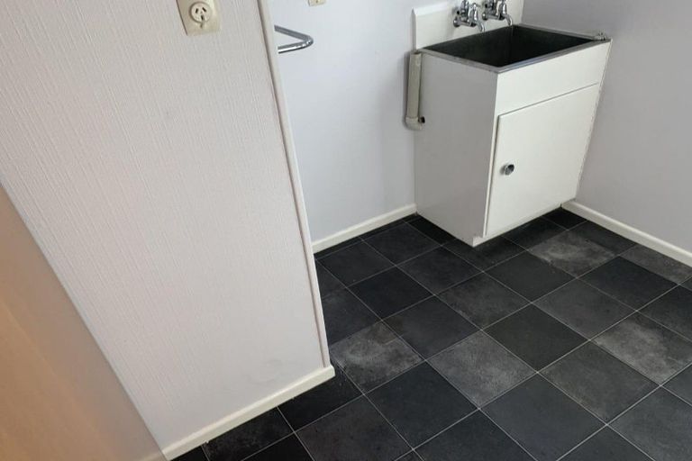 Photo of property in 2 Aiken Road, Saint Johns Hill, Whanganui, 4501