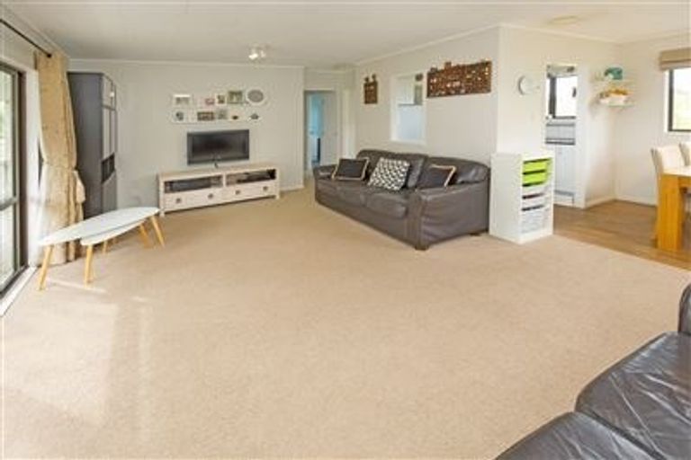 Photo of property in 47a Matai Road, Stanmore Bay, Whangaparaoa, 0932