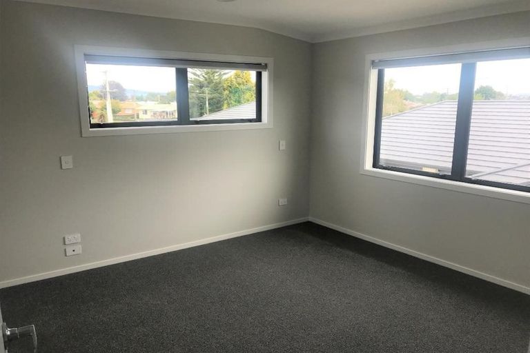 Photo of property in 2u6 Lambert Court, Glenview, Hamilton, 3206