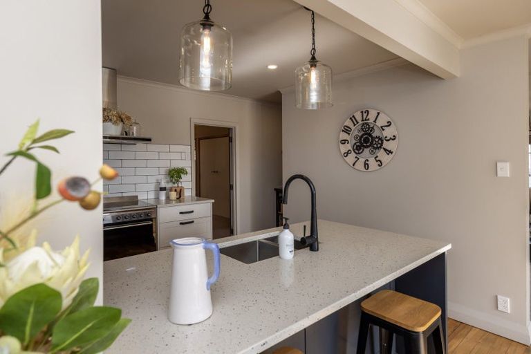 Photo of property in 5 Eatwell Avenue, Paraparaumu Beach, Paraparaumu, 5032