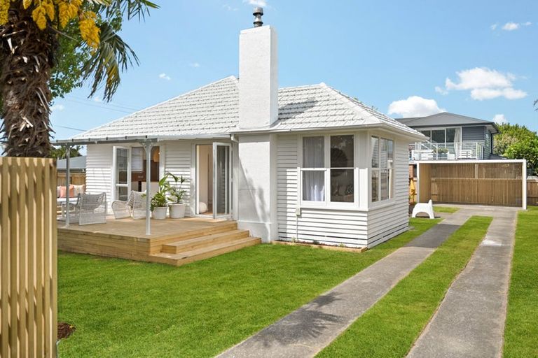 Photo of property in 182 Ngatai Road, Otumoetai, Tauranga, 3110