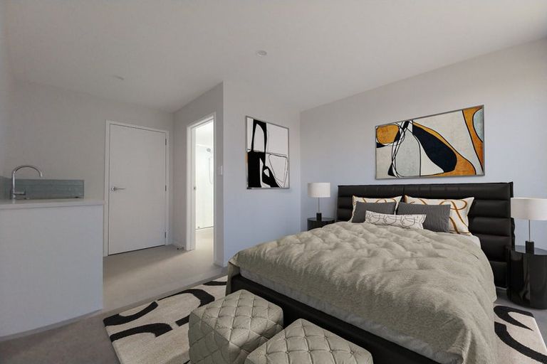 Photo of property in 2 Mikoikoi Crescent, Mangere Bridge, Auckland, 2022