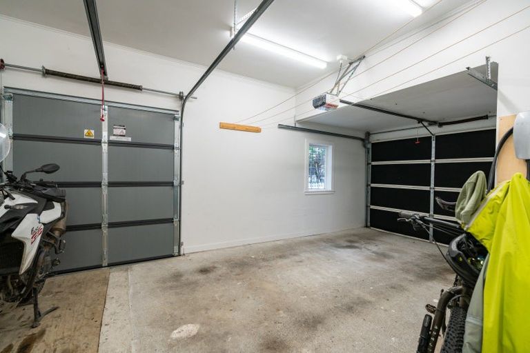 Photo of property in 35 Queen Street, Mount Victoria, Wellington, 6011