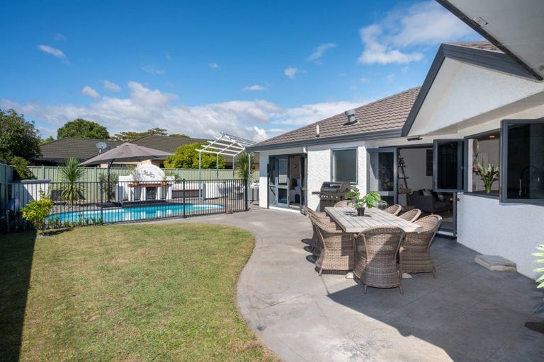 Photo of property in 81 Kensington Drive, Taradale, Napier, 4112