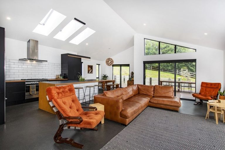 Photo of property in 59 Jounneaux Road, Te Kamo, Kamo, 0185