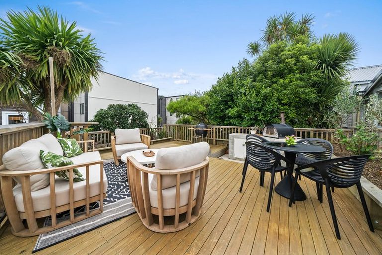 Photo of property in 14a Hanson Street, Mount Cook, Wellington, 6021