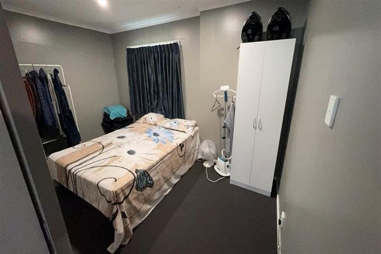 Photo of property in 11 Burke Street, Hospital Hill, Napier, 4110