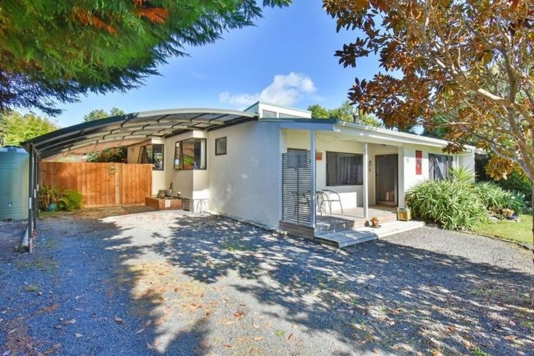 Photo of property in 52 Taihiki Road, Clarks Beach, 2122