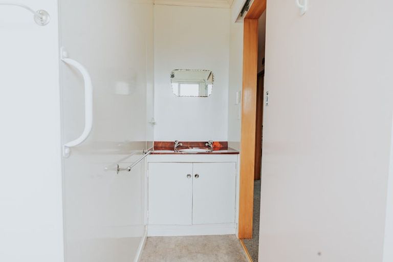 Photo of property in 12 Cowper Street, Milton, 9220
