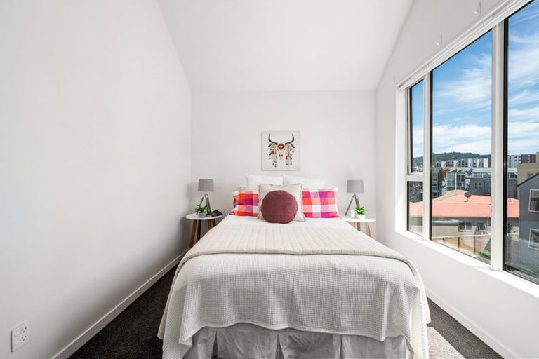 Photo of property in 11/30u Pirie Street, Mount Victoria, Wellington, 6011