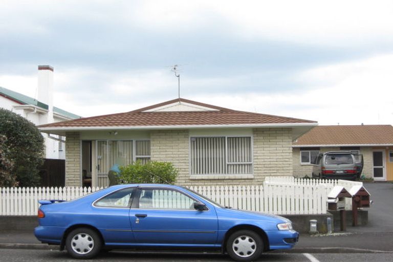 Photo of property in 1/32 Young Street, New Plymouth, 4310