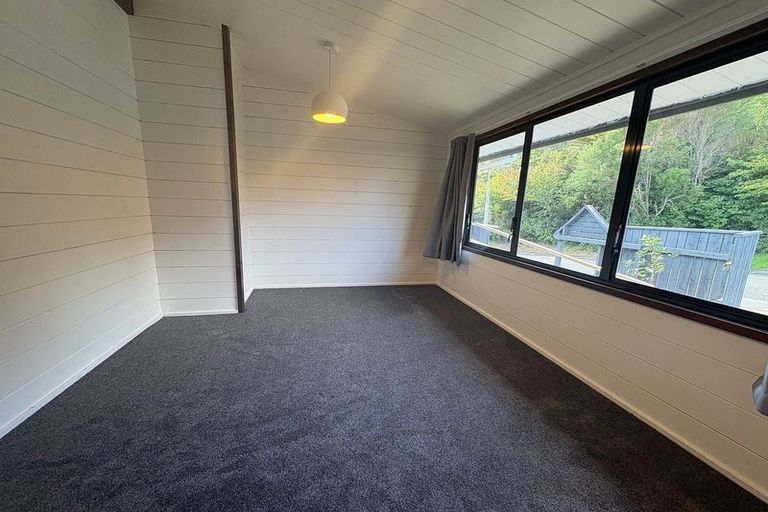 Photo of property in 22 Percy Dyett Drive, Karori, Wellington, 6012