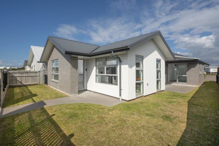 Photo of property in 176 Te Okuroa Drive, Papamoa, 3118