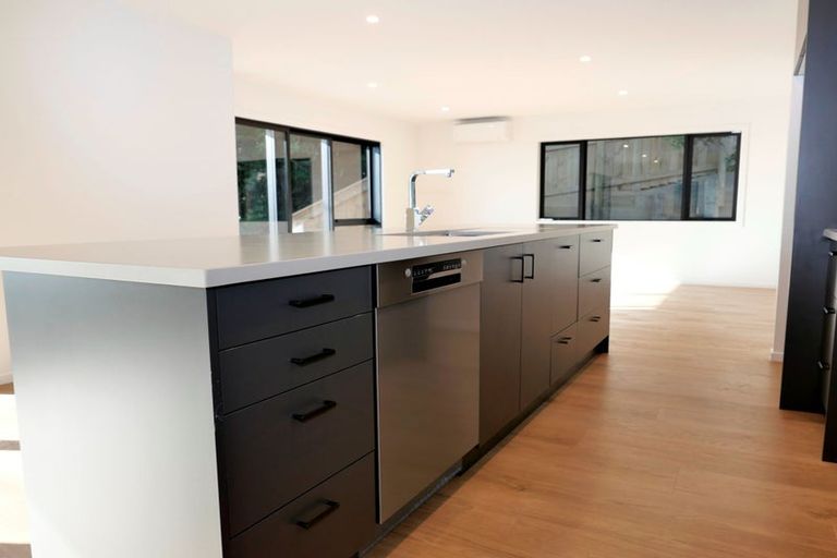 Photo of property in 174 Winara Avenue, Waikanae, 5036