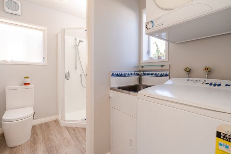 Photo of property in 13 West Road, Northland, Wellington, 6012