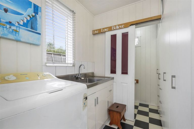 Photo of property in 117 Forest Lake Road, Forest Lake, Hamilton, 3200
