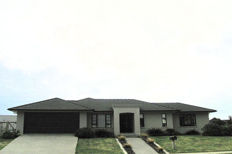 Photo of property in 49 Regent Drive, Paraparaumu Beach, Paraparaumu, 5032