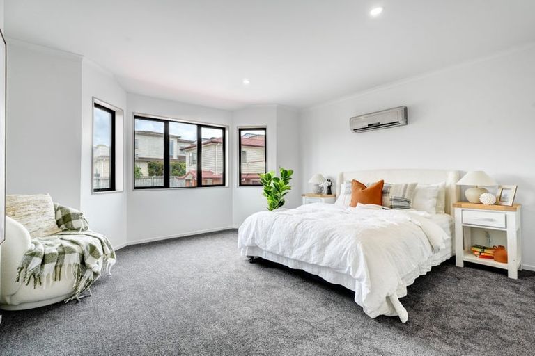 Photo of property in 17 Edgewood Way, Henderson, Auckland, 0612