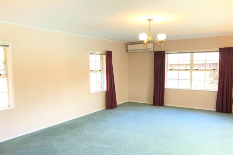 Photo of property in 19 Nui Mana Place, Te Atatu South, Auckland, 0610