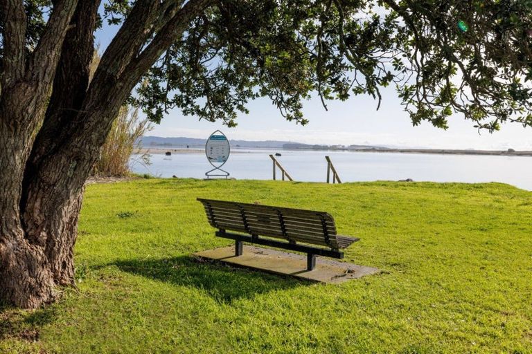 Photo of property in 16 Little Waihi Road, Maketu, 3189