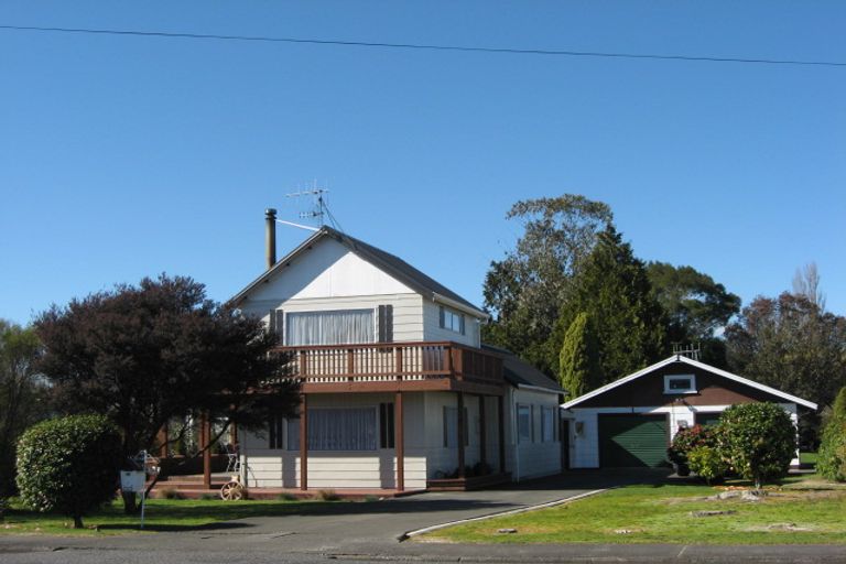 Photo of property in 22 Melville Street, Waipawa, 4210