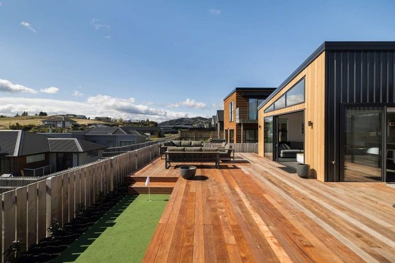 Photo of property in 65 Farrant Drive, Wanaka, 9305