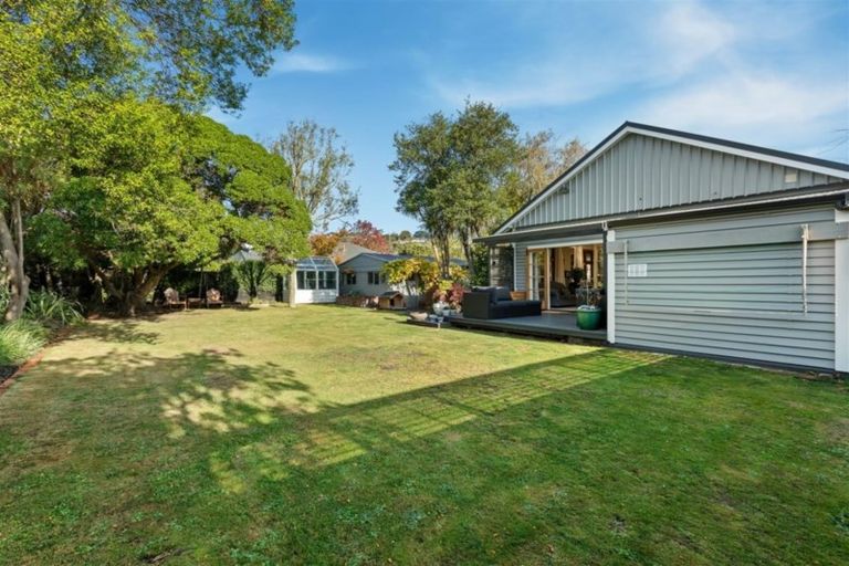 Photo of property in 33 Ngaio Street, Saint Martins, Christchurch, 8022