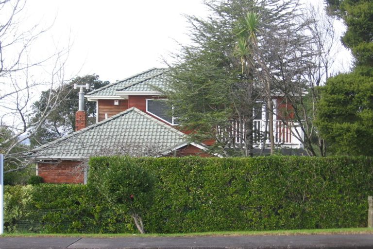 Photo of property in 1/96 Lincoln Park Avenue, Massey, Auckland, 0614