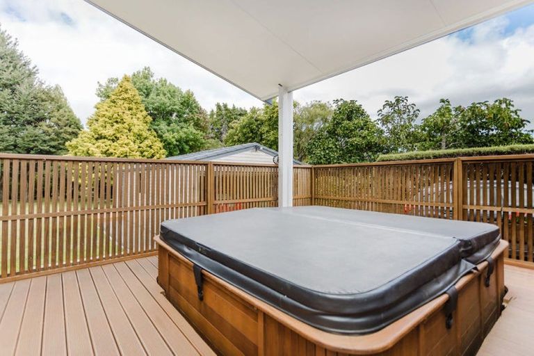 Photo of property in 43 Hospital Street, Dannevirke, 4930