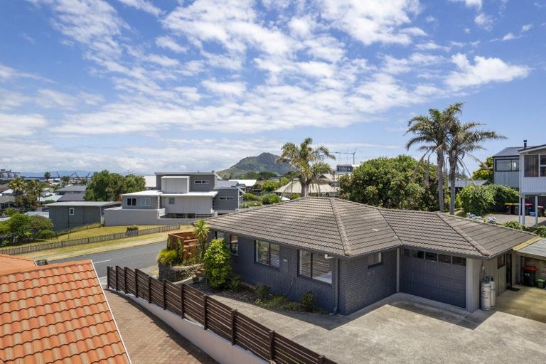 Photo of property in 20b Tay Street, Mount Maunganui, 3116