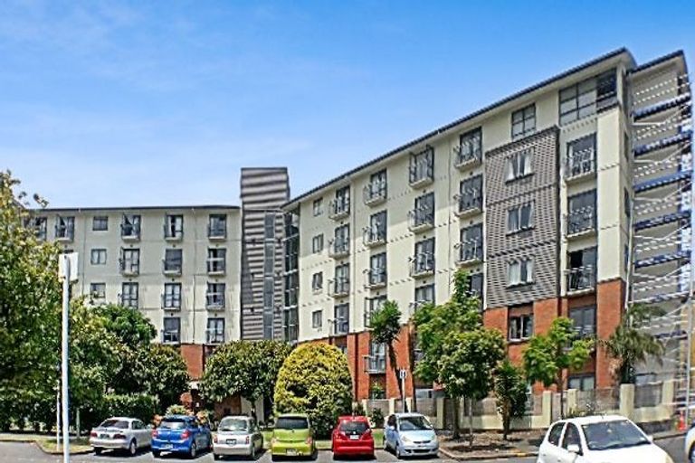 Photo of property in 1e/10 Crown Lynn Place, New Lynn, Auckland, 0600