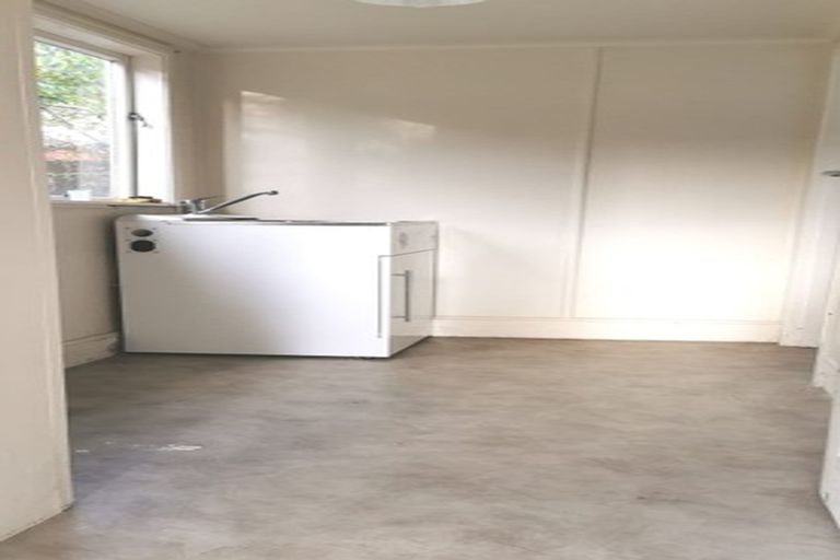 Photo of property in 14 Freyberg Place, Howick, Auckland, 2014