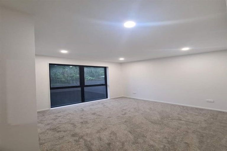 Photo of property in 10c Cantina Avenue, Bayview, Auckland, 0629