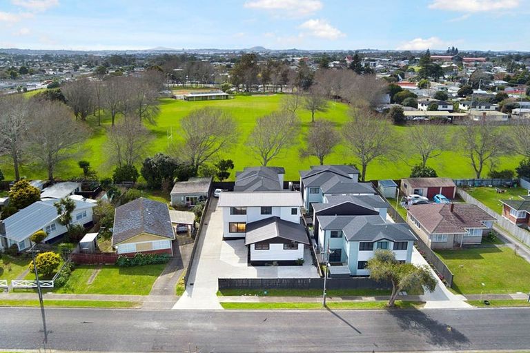 Photo of property in 17 Kohinoor Avenue, Mangere, Auckland, 2022