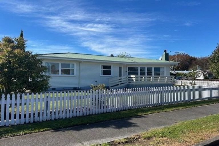 Photo of property in 8 Daniell Street, Solway, Masterton, 5810