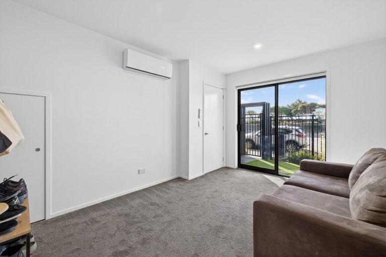 Photo of property in 5/231 Marine Parade, New Brighton, Christchurch, 8061