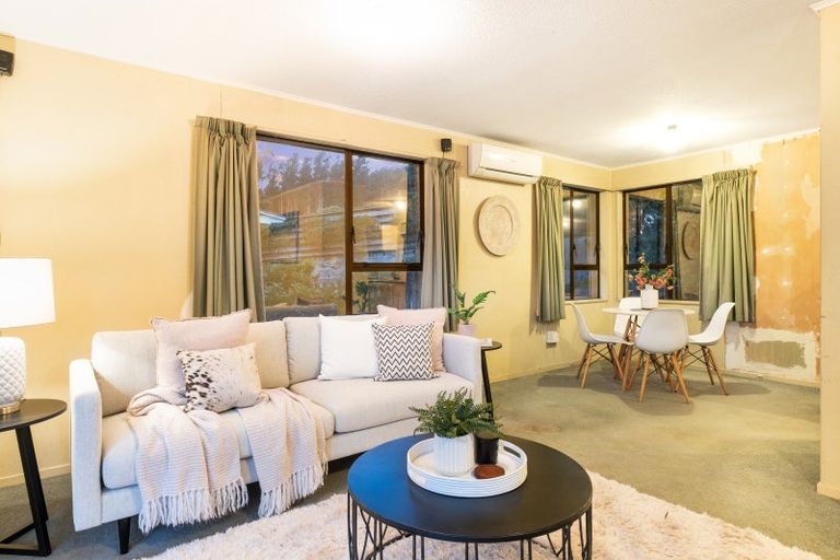 Photo of property in 6 Japonica Crescent, Ranui, Porirua, 5024